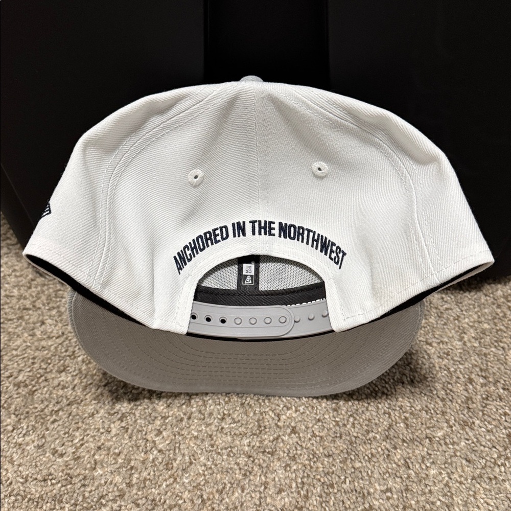 Seattle Kraken New Era Hat - Picture 2 of 5